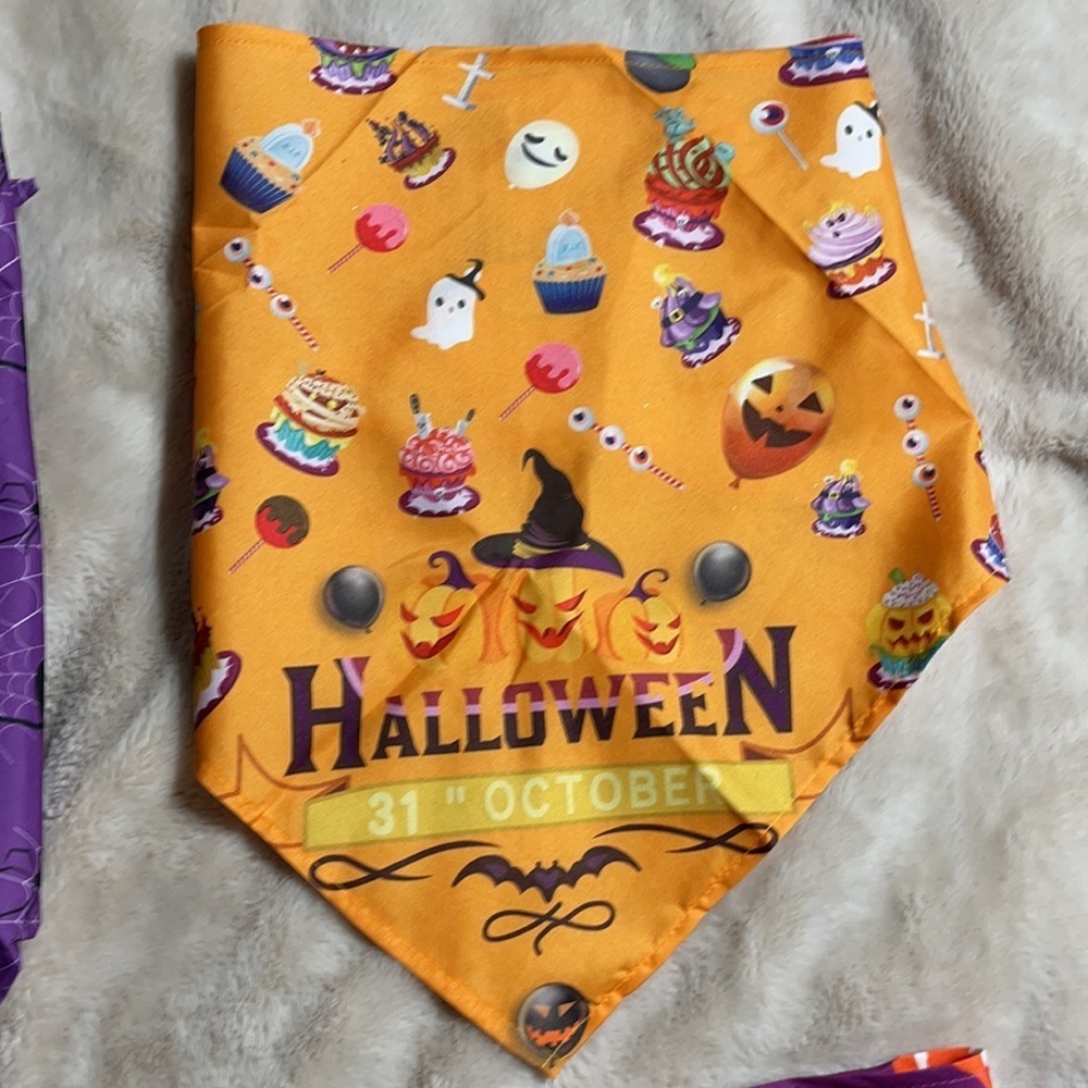 New set/4 Halloween pet bandana - Picture 3 of 5